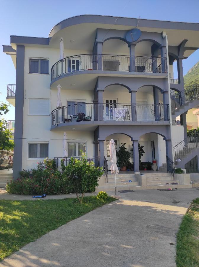 Apartments Sofia Sutomore Eksteriør bilde