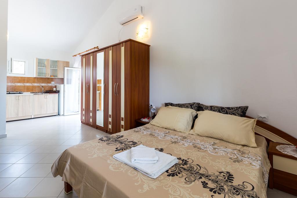 Apartments Sofia Sutomore Eksteriør bilde